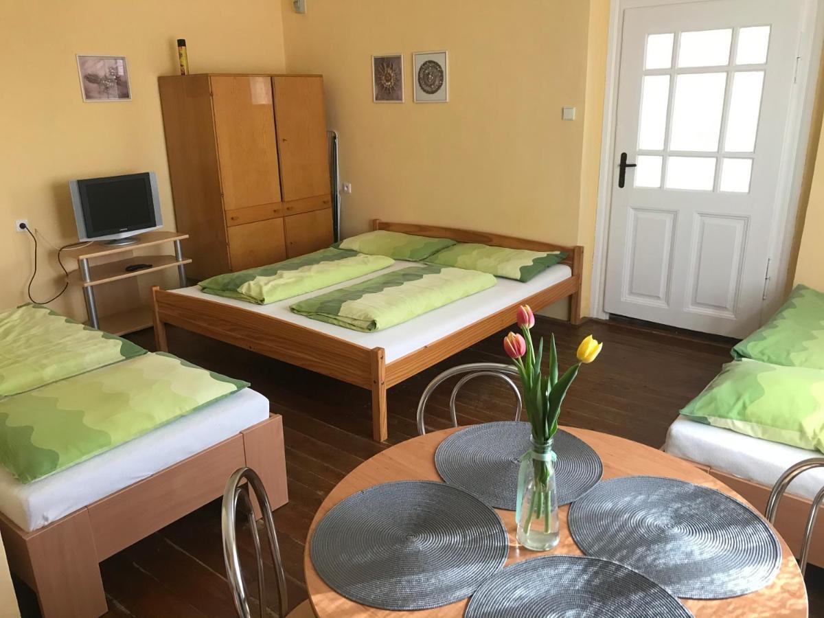 Apartman u Karla Veľký Meder Bagian luar foto